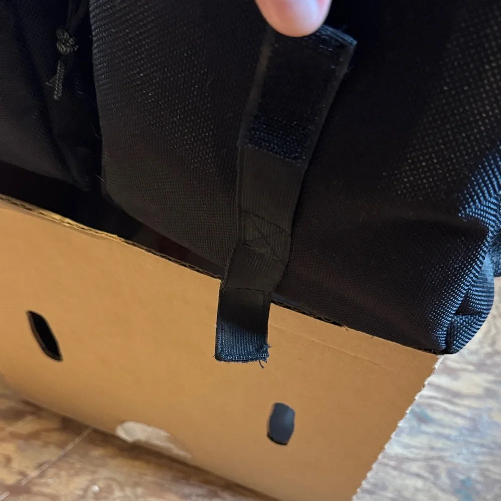 Black Storage duffle Gun Bag very spacious and a lots of space for everything